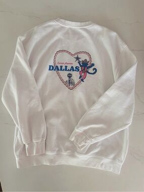 Roller Rabbit🐰 White Dallas Heart Graphic Sweatshirt - Size L